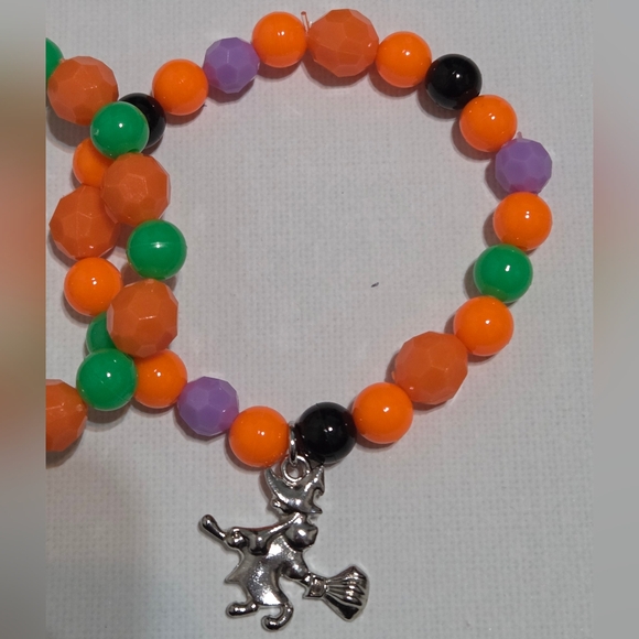 Hand Crafted Vibrant Beaded Kids Bracelets - Picture 4 of 4